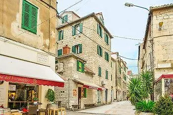 Hotel Olivia
